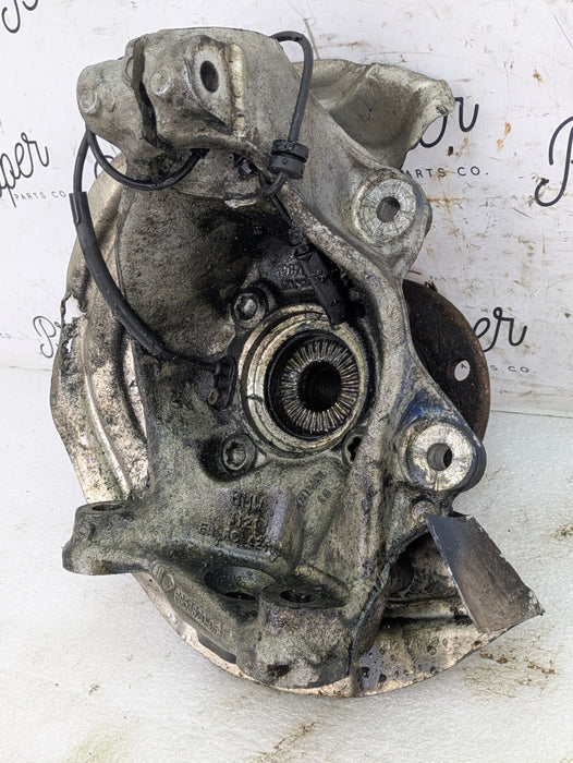 BMW F22 F23 228xi M235xi 230xi M240xi AWD Right/Passenger Side Front Knuckle 6853820/6873418