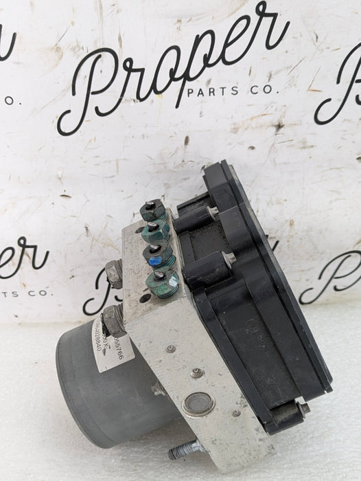 2018 Chevrolet 6th Gen Camaro 2SS ABS Anti-Lock Brake Hydraulic Pump Control Module 84244636