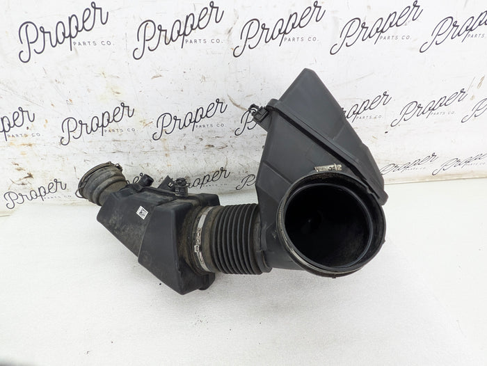 BMW G20 G22 G23 G26 330ix 330ex 430ix B46 Engine Intake Filtered Air Pipe With Resonator 8656981