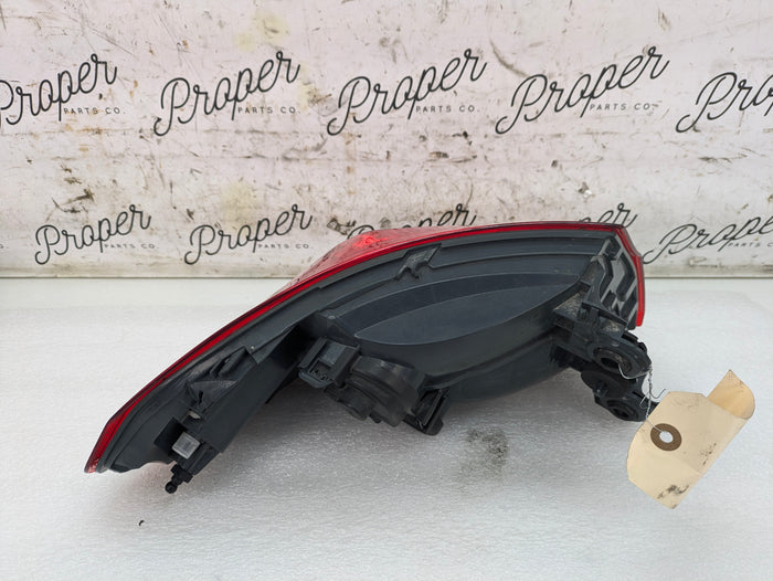 BMW F32 F36 F33 435xi 428xi 440xi 430xi Pre-LCI Right/Passenger Side Outer Tail Light 7296100 *NOTE*