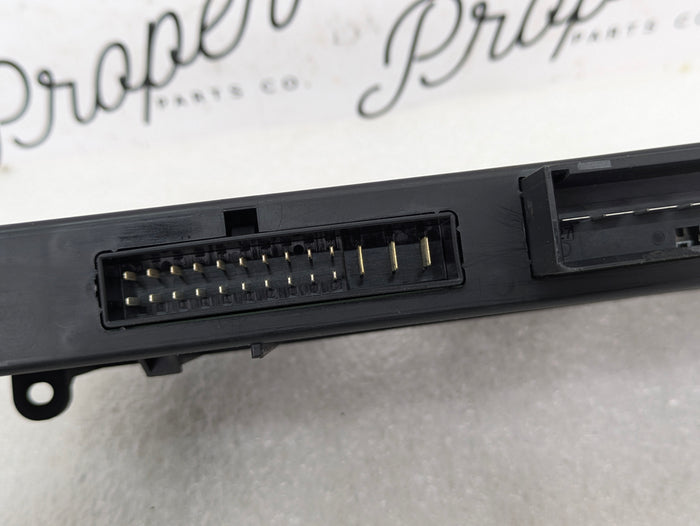 BMW E90 E91 E92 E93 3 Series Junction Box Body Control Module JBE BCM  9247474 *Damage*