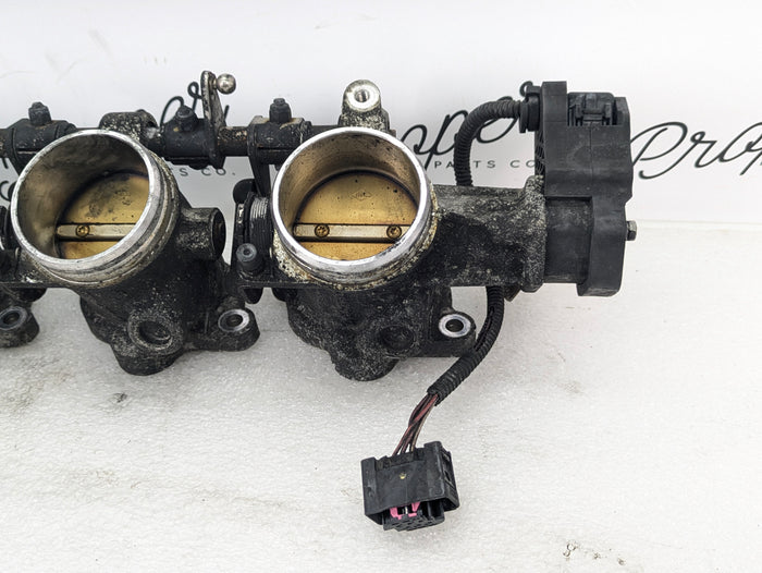 BMW S85 E60 E61 M5 E63 E64 M6 Throttle Body Assembly & Hall Sensor Cylinder 6-10 13547841814