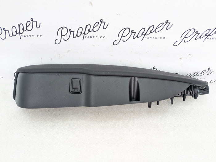 2021 Volvo V60 T6 R-Design Right/Passenger Side Front Door Arm Rest Handle