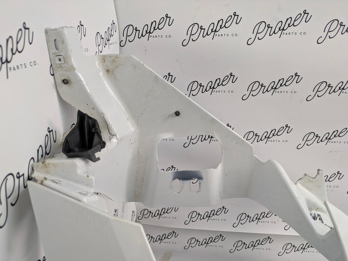 Chevrolet C7 Corvette Stingray Front Right/Passenger Side Fender Arctic White (G8G) *DAMAGED*