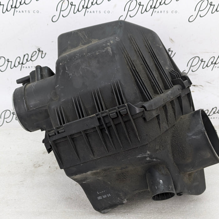 BMW E60 E61 530xi Air Cleaner Intake Filter Box Mass Air Flow Sensor 7537667
