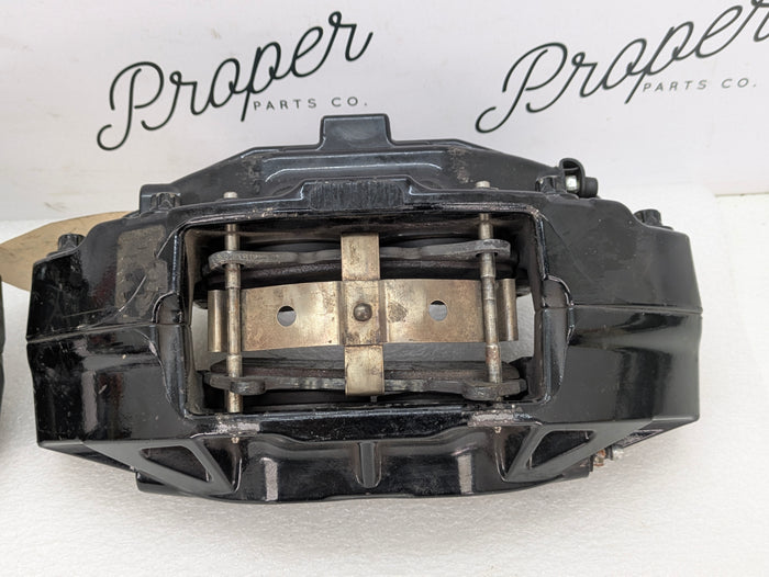 Chevrolet C7 Corvette Z51 Front Left/Right Black Brembo Brake Calipers Pair 22847805/22847810