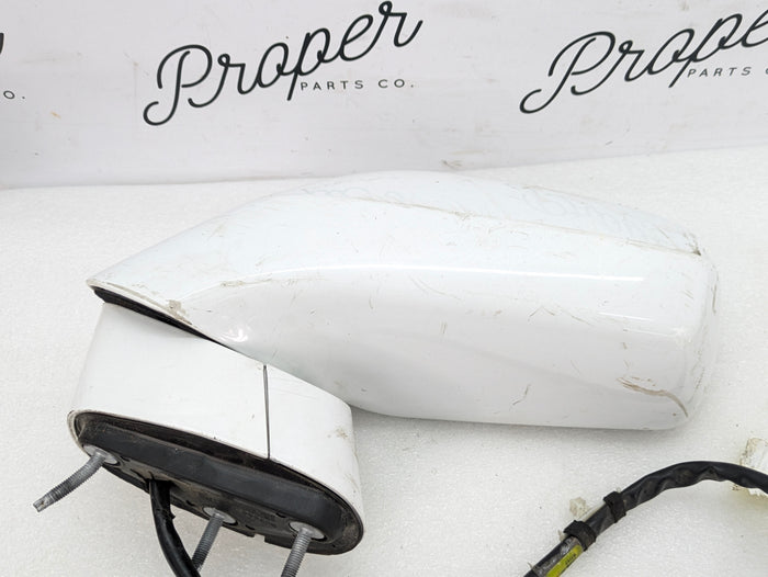 Chevrolet C7 Corvette Stingray Left/Driver Side View Mirror Assembly Arctic White (G8G) 22939303 *DAMAGED*
