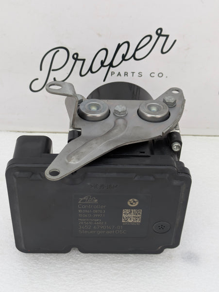 BMW E88 E82 135i ABS Anti-Lock Brake Pump Module Assembly 6790147/6790146