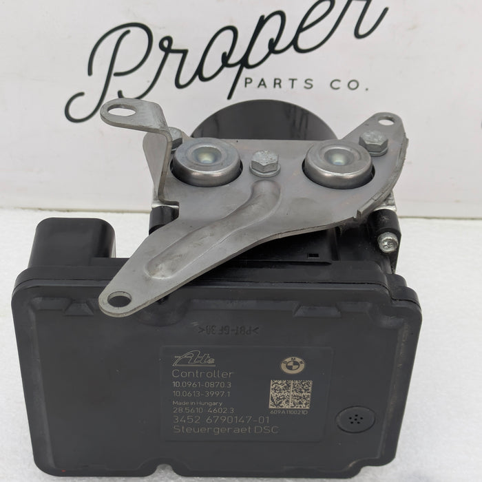 BMW E88 E82 135i ABS Anti-Lock Brake Pump Module Assembly 6790147/6790146