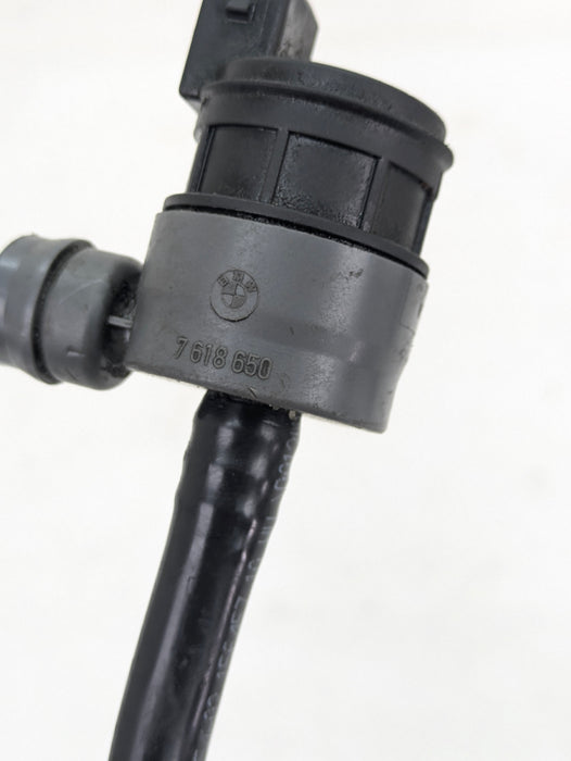 BMW E90 3 Series Fuel Tank Ventilation Hose & Valve 7618650