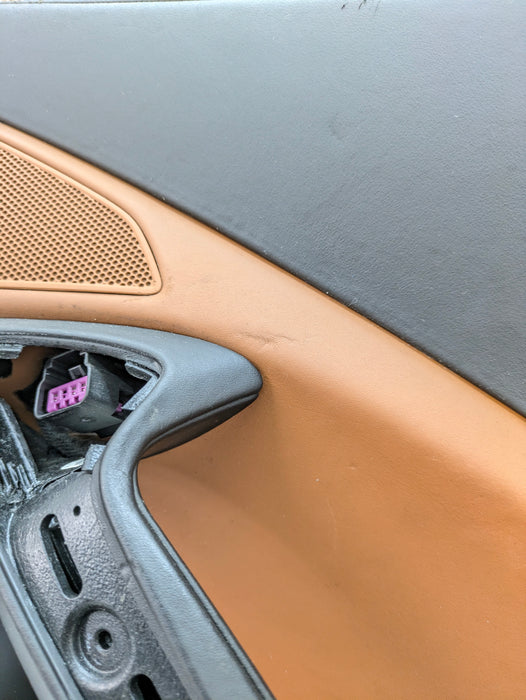 Chevrolet C7 Corvette Stingray Right/Passenger Side Door Card Panel Kalahari Leather *DAMAGED*