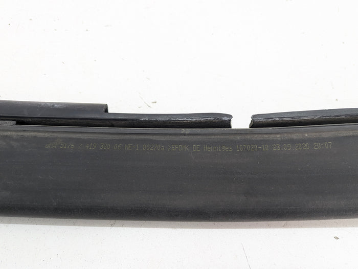 BMW G22 G23 G20 G26 430ix 330ix 330ex Rearward Engine Bay Hood Rubber Weather Seal Gasket 7419380