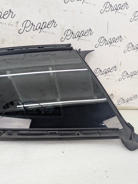 BMW G22 E82 430ix M440ix M4 Right/Passenger Side Rear Quarter Window Glass 7482714/7482712 *DAMAGED*