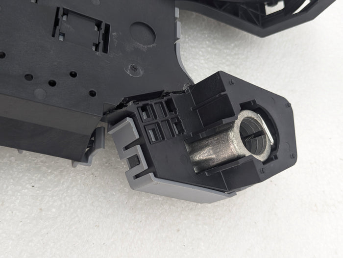 2021 Volvo V60 T6 R-Design Battery Fuse Box Positive Terminal 31473767