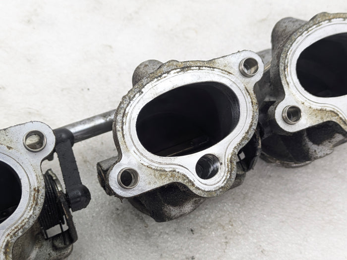 BMW E60 E61 M5 E63 E64 M6 S85 Throttle Body Assembly & Hall Sensor Cylinder 6-10 13547841814