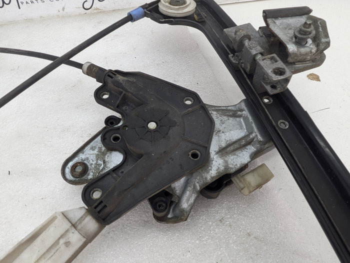 BMW E46 Coupe Convertible Right Passenger Side Window Regulator Assembly W/Motor 8204180