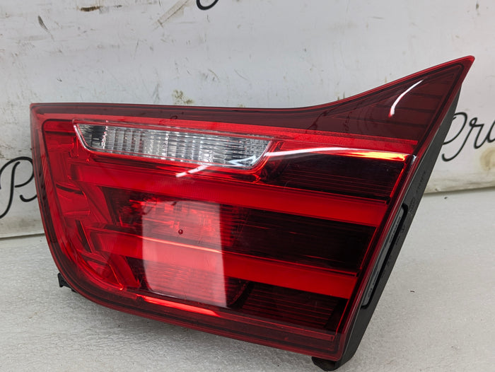 BMW F36 F32 F33 435xi 428i 440i 428i Pre-LCI Right/Passenger Side Inner Tail Light 7296102