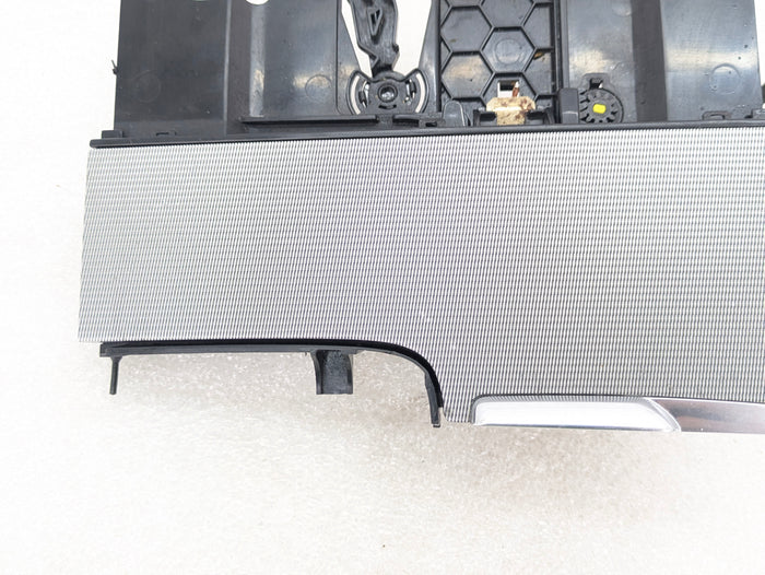 2021 Volvo V60 T6 R-Design Center Console Storage W/12V Power Outlet & Silver Trim 31398028/32275471