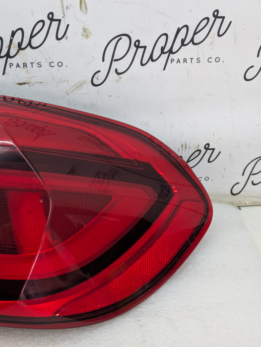 BMW F36 F32 F33 F82 F83 440xi 430xi M4 LCI LED Rear Right/Passenger Side Outer Tail Light 8496526