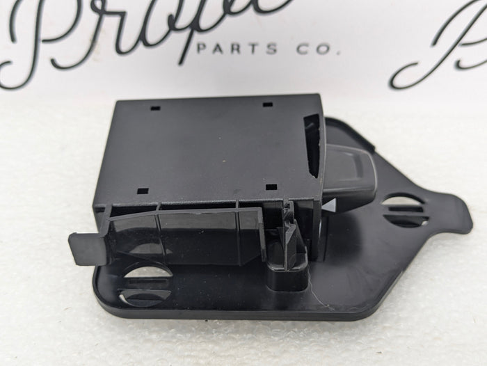 2021 Volvo V60 T6 R-Design SIM Card Carrier Reader Control Module 32279274