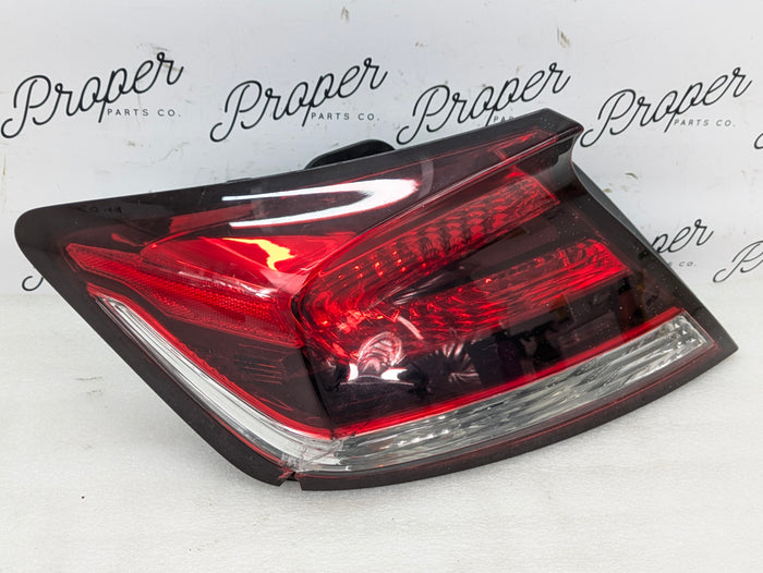 2014-2015 Honda FG4 Civic Si Coupe Left Driver Tail Light 33550TS8A51 *Damaged*