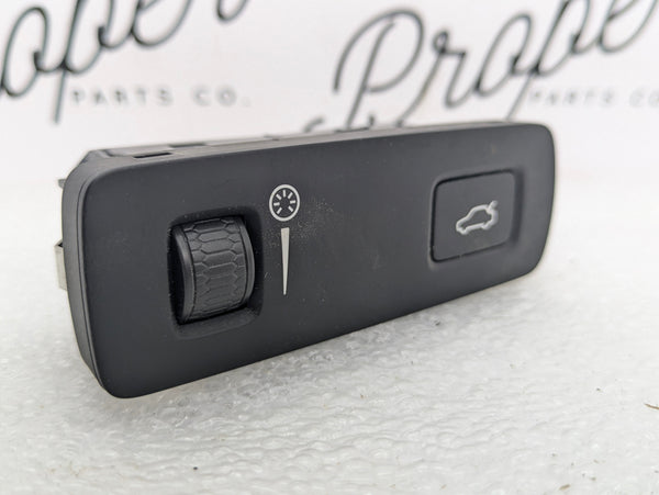 2021 Volvo V60 T6 R-Design Dimmer Switch & Hatch Button 31443873