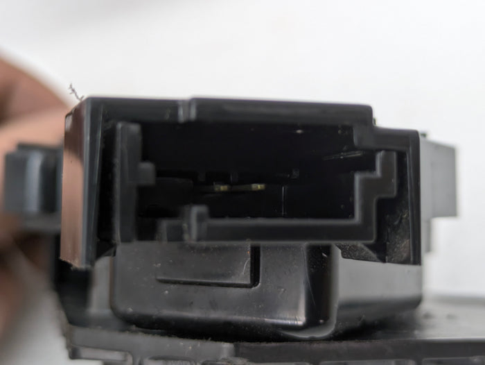 Chevrolet C7 Corvette Stingray Glovebox Release Actuator Motor Assembly & Bracket 340203AB