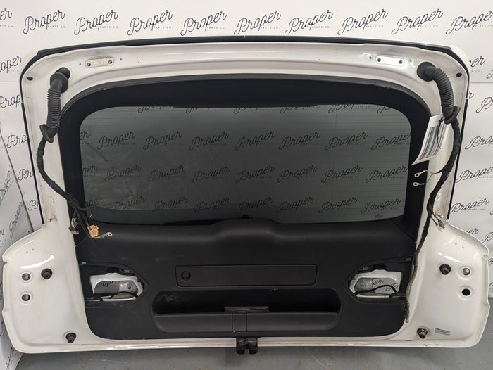 2015-2018 Audi 8U Q3 Rear Tailgate Lift Gate Trunk Lid Cortina White 8U0827025B