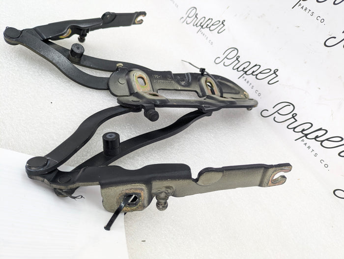 BMW E46 M3 330ci 325ci 323ci Convertible Rear Trunk Lid Hinge Support 8222715/8222716 * DAMAGED*