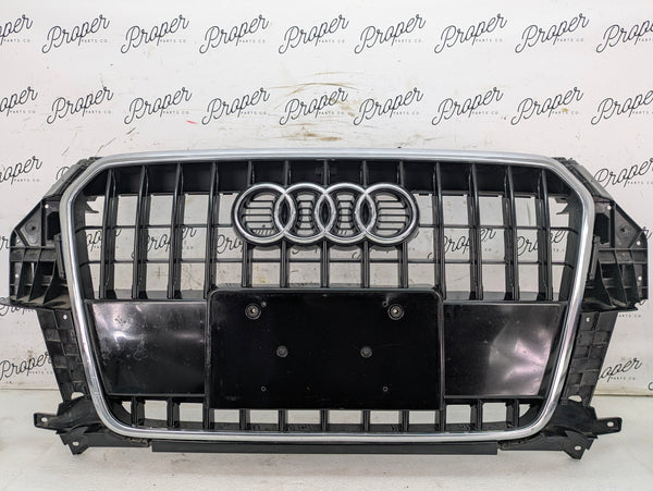2015 Audi 8U Q3 Front Center Bumper Grille 8U0853653 *DAMAGED*
