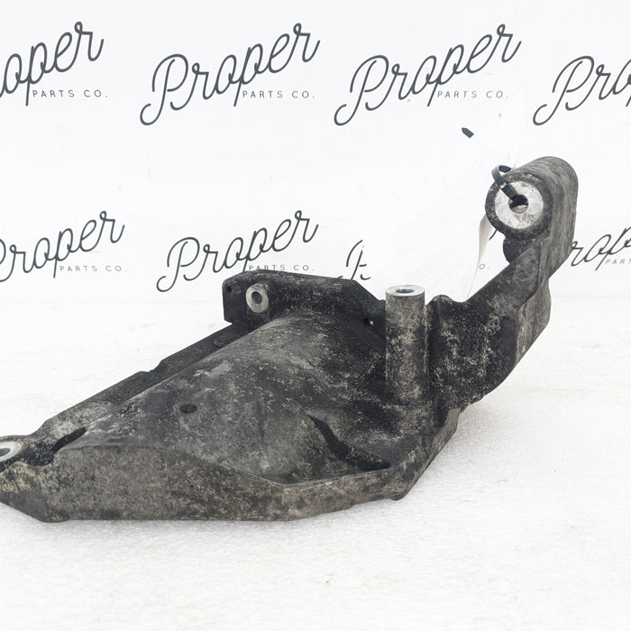 BMW E60 E61 M5 E63 E64 M6 Air Conditioning/AC Compressor Bracket 7835431