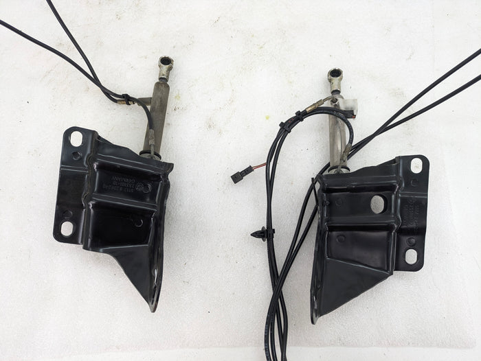 BMW E46 M3 Convertible Roof/Soft Top Tonneau Cover Hydraulic Cylinders &  Supply Lines (11,12,13,14)