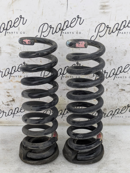 2018 Chevrolet 6th Gen Camaro 2SS Rear Left & Right Coil Spring Set Pair 84010830/23421478