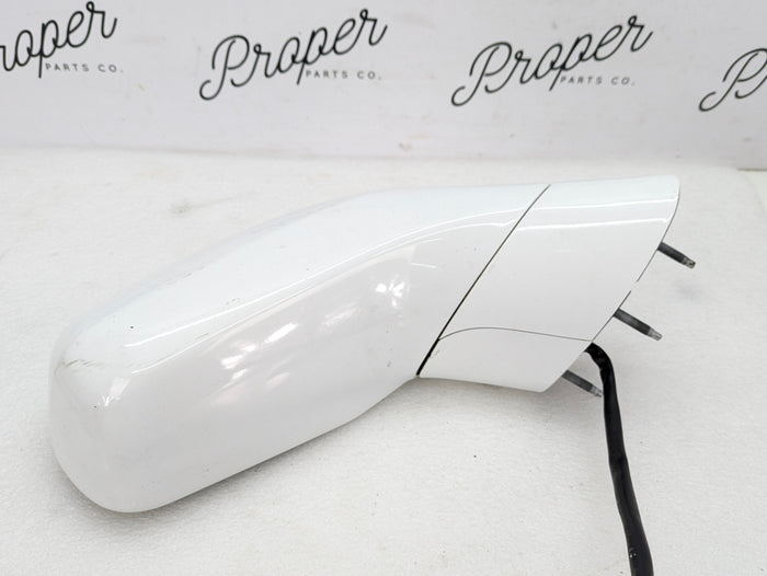 Chevrolet C7 Corvette Stingray Right/Passenger Side View Mirror Assembly Arctic White (G8G) 22939304 *DAMAGED*