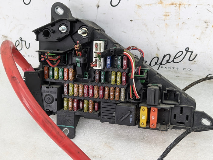 BMW E60 E61 530xi Rear Power Fuse Panel Junction Box 6956505