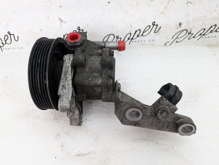 BMW E90 E91 E92 E93 325xi 330xi 328xi 323i E82 E88 128i N52 Power Steering Pump & Bracket 7539015