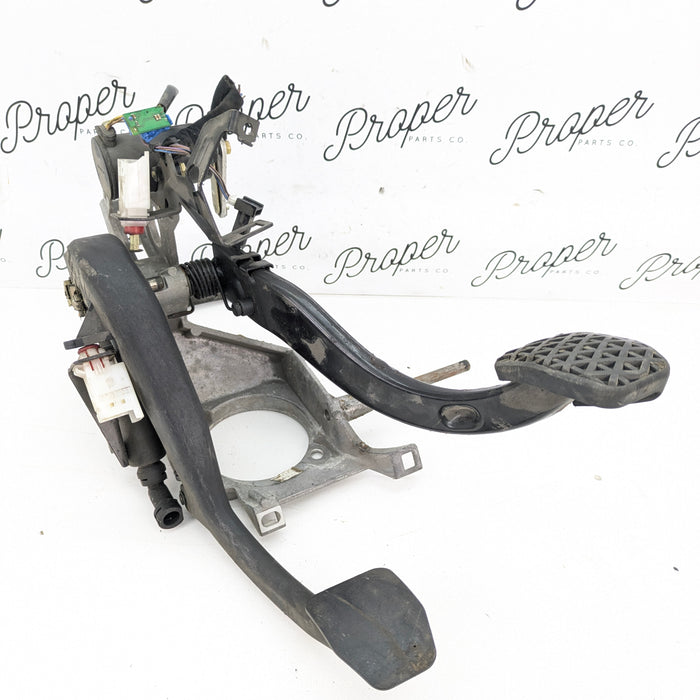 BMW E39 M5 540i 530i 528i Manual Transmission Clutch Brake Pedal Box 35311161586