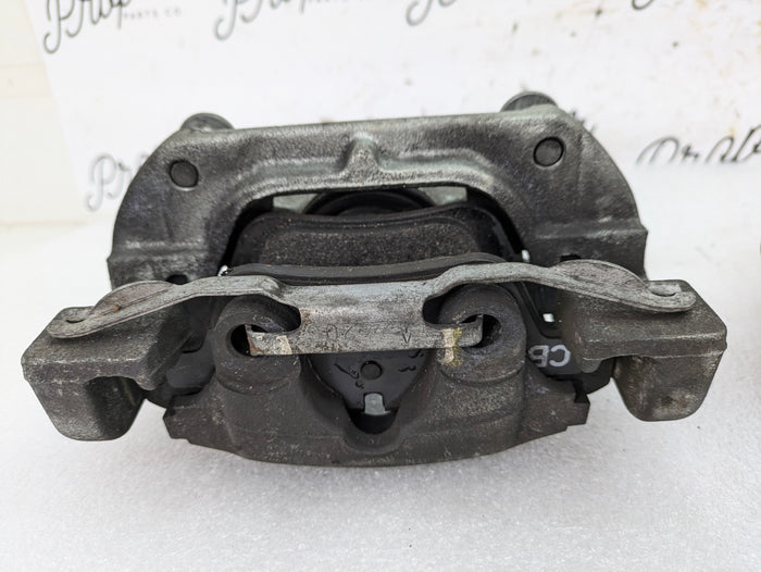 2004 BMW E85 Z4 3.0 Front Left & Right Caliper Set Pair