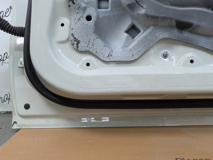 BMW F36 440xi 435xi 428xi 430xi Front Right/Passenger Side Door Alpine White (300) *NOTE*