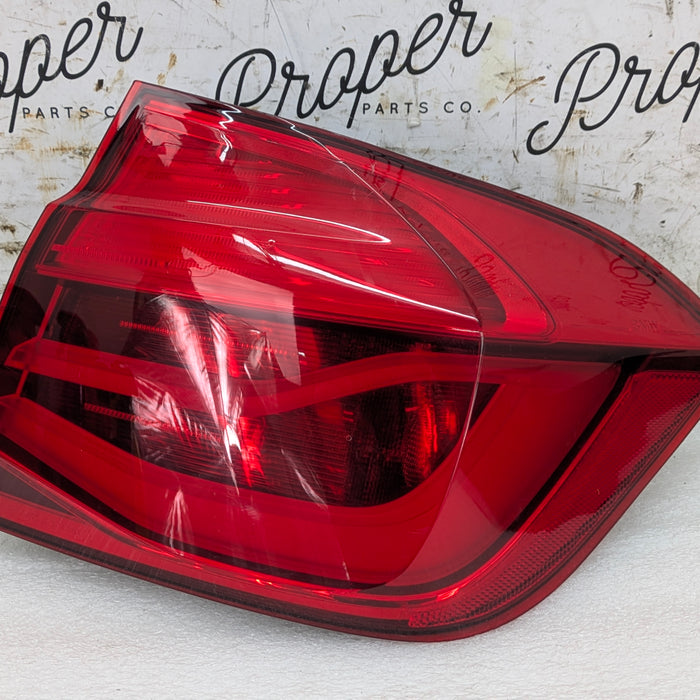 BMW F30 340i 330i 328i 328d 320i LCI Right/Passenger Side Rear Outer LED Tail Light 7369116