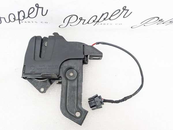 BMW E46 M3 330ci 325ci 323ci Convertible Roof/Soft Top Tonneau Cover Rear Right Side Latch Lock 8248314