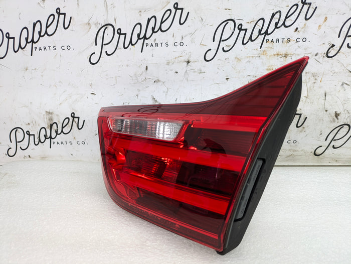 BMW F36 F33 F32 435xi 428i 440i 428i Pre-LCI Right/Passenger Side Inner Tail Light 7296102