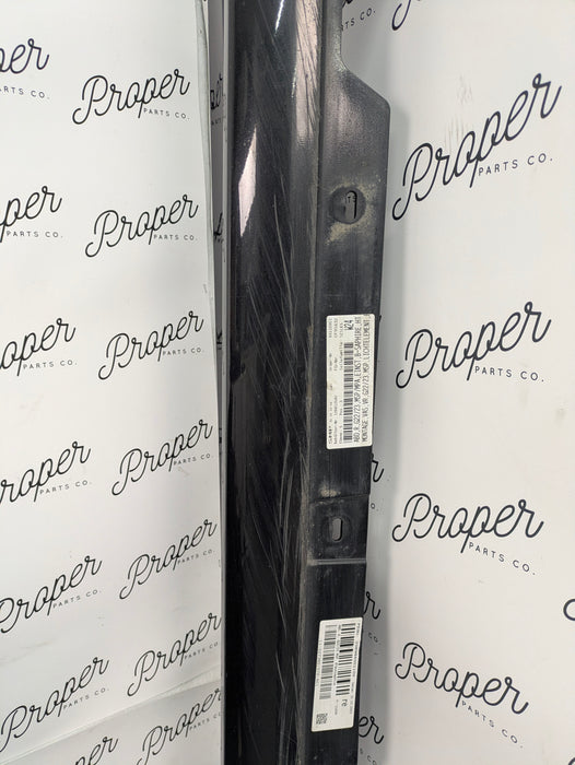 BMW G22 G23 430ix M440ix M Sport Right/Passenger Side Skirt Black Sapphire Metallic (475) 8075868 *DAMAGED*