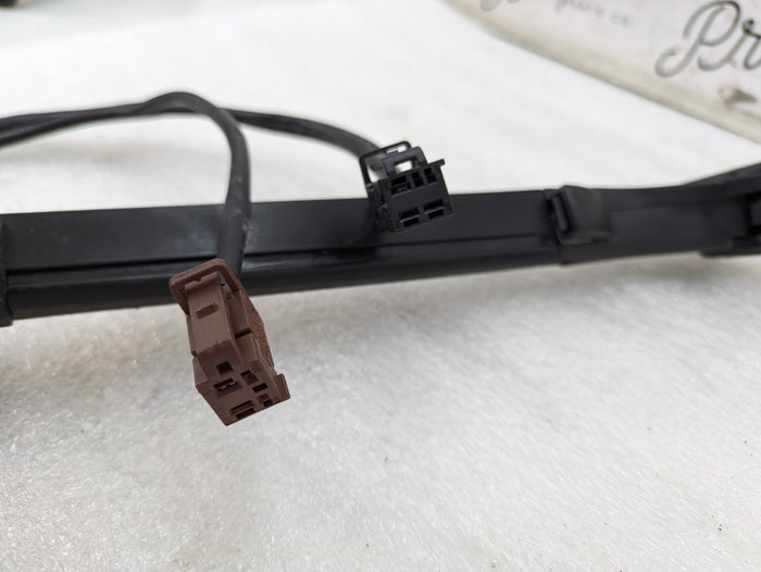 BMW F32 4 Series/F82 M4/F87 M2 Right/Passenger Side Seatbelt Handover 7307916