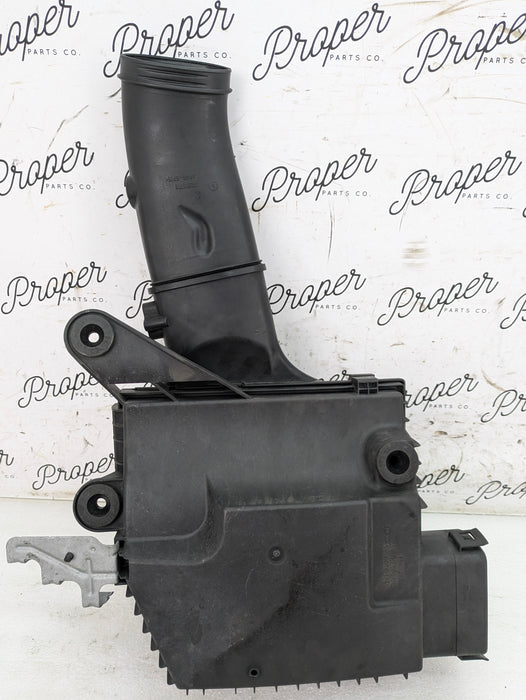BMW E92 E90 E93 335xi 335i E82 E88 135i N55 Engine Intake Air Box Filter Housing 7599284