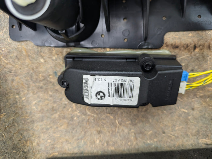 BMW E90 E91 E92 E93 335xi Passenger Front Right Door Card Panel 7144766