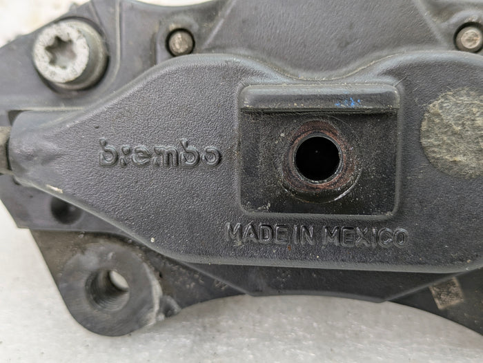 2018 Chevrolet 6th Gen Camaro 2SS Rear Left Driver Caliper Black Oem Brembo *Damaged Thread* 23399524