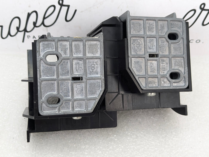 BMW E46 330i 325i 323i Wagon/Touring Rear Roll Blind Sight Protection Cover Mounting Support Brackets Set 7026710/7026709