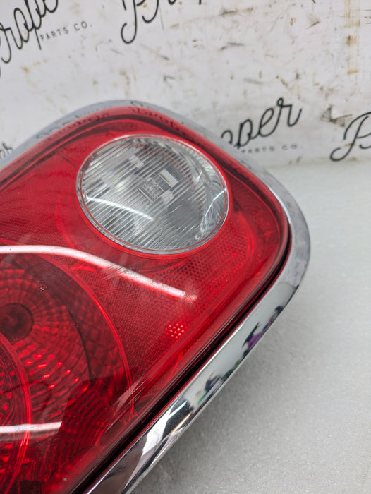 MINI R60 Countryman Right/Passenger Side Rear Tail Light & Trim 9808152
