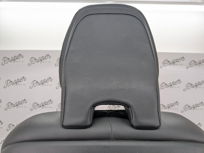 2021 Volvo V60 T6 R-Design Front Right/Passenger Side Black Leather Heated Seat *DAMAGED*